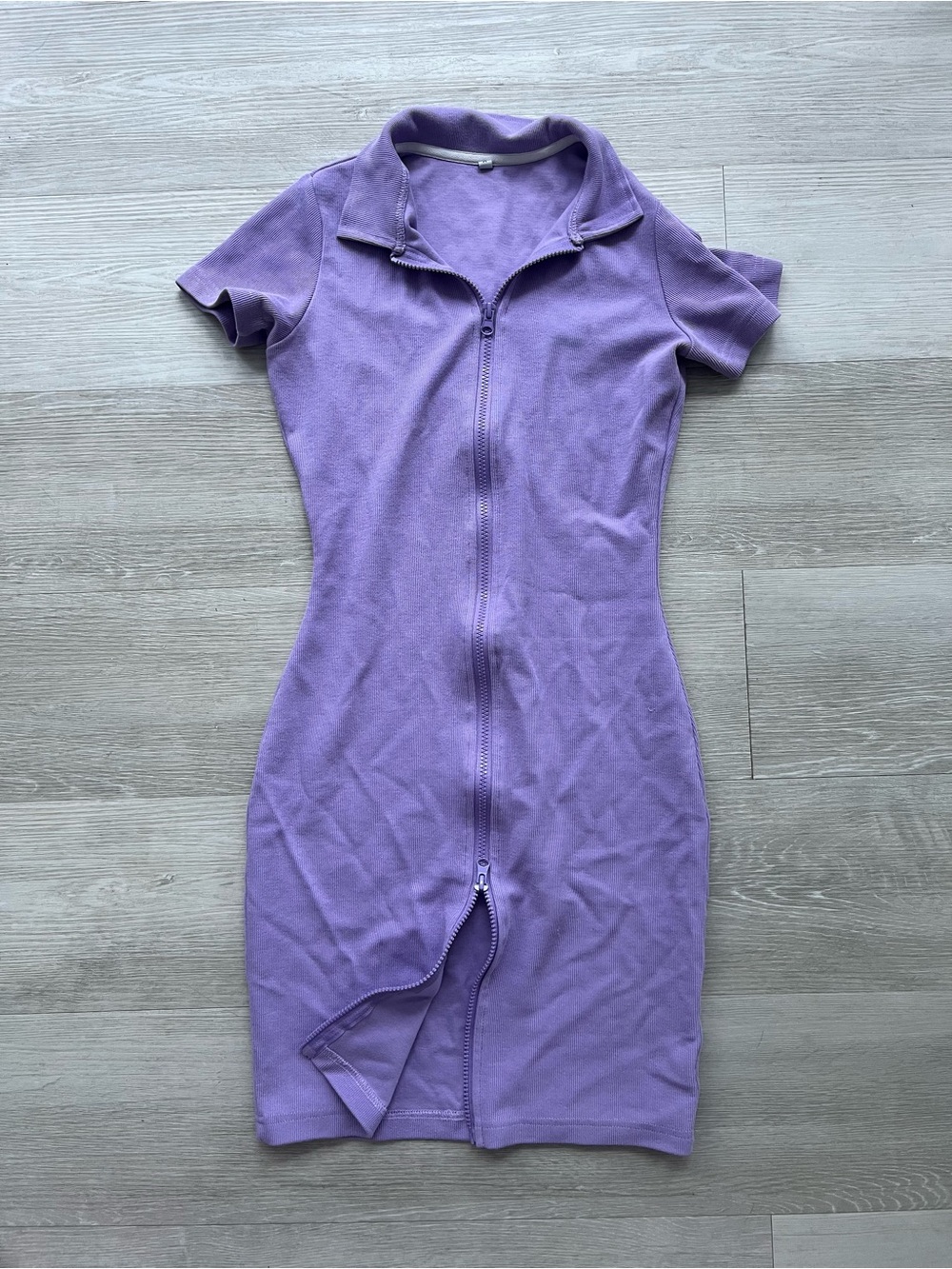 Lavender Zip-Front Short Sleeve Bodycon Dress by ArtcareShop Size M